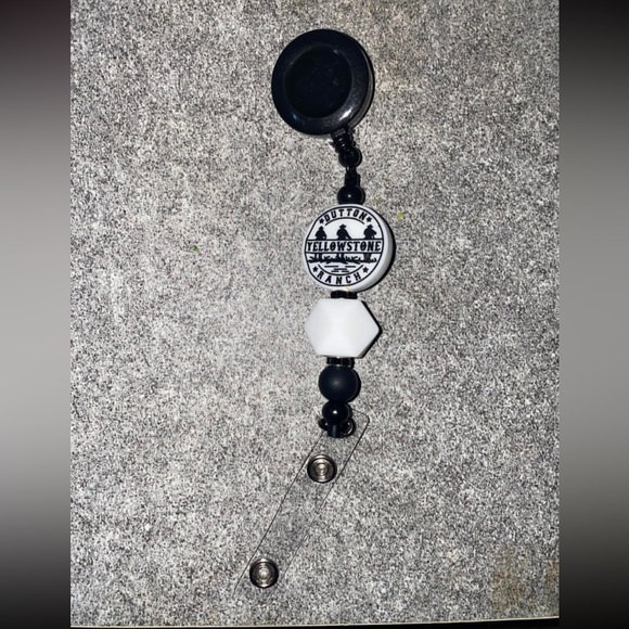 Handmade Yellowstone beaded items - Picture 5 of 8